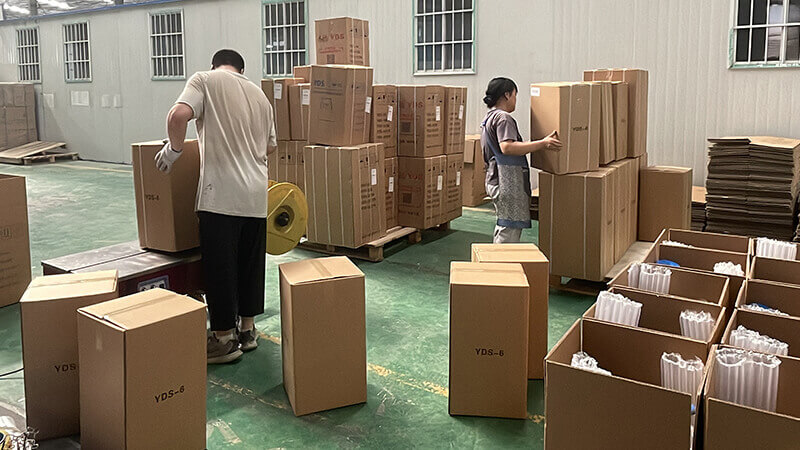 國(guó)內(nèi)發(fā)貨液氮罐打包中，即將發(fā)走